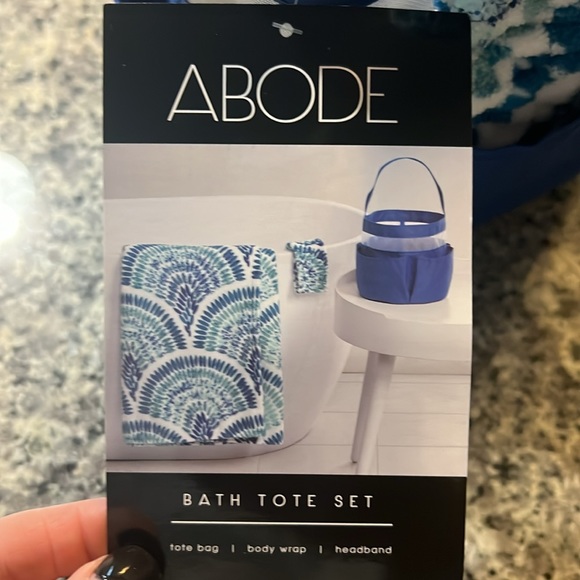 NWT! Abode Bath Tote Set - Picture 4 of 5